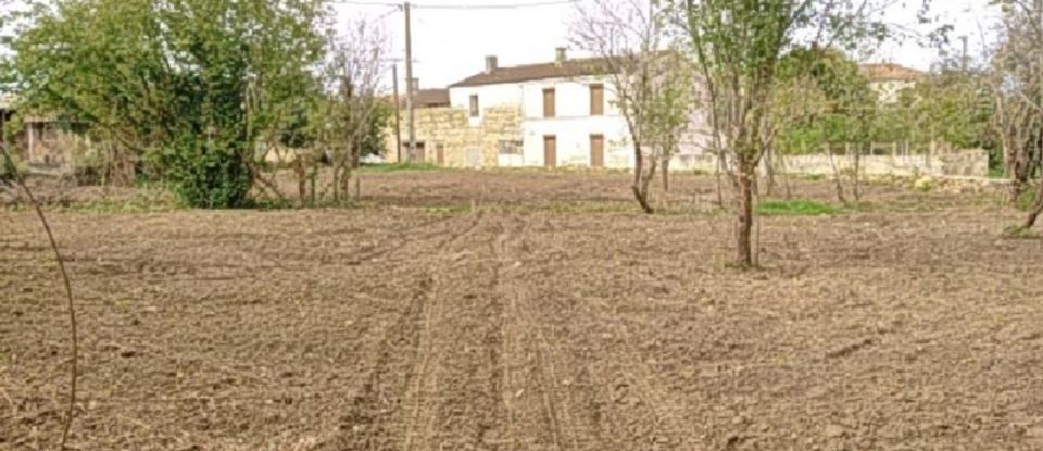 Terrain de 1 945 m² à Surgères (17700)