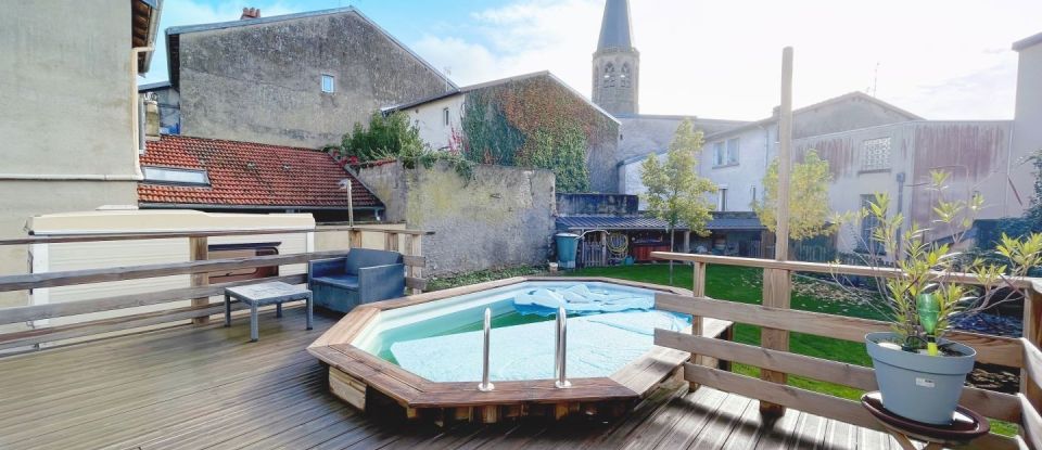 House 8 rooms of 198 m² in Châtel-sur-Moselle (88330)