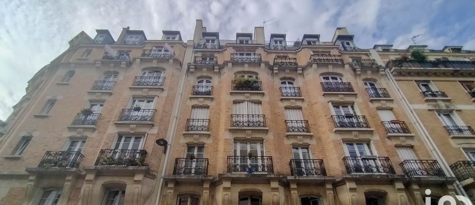 Appartement 3 pièces de 52 m² à Paris (75015)