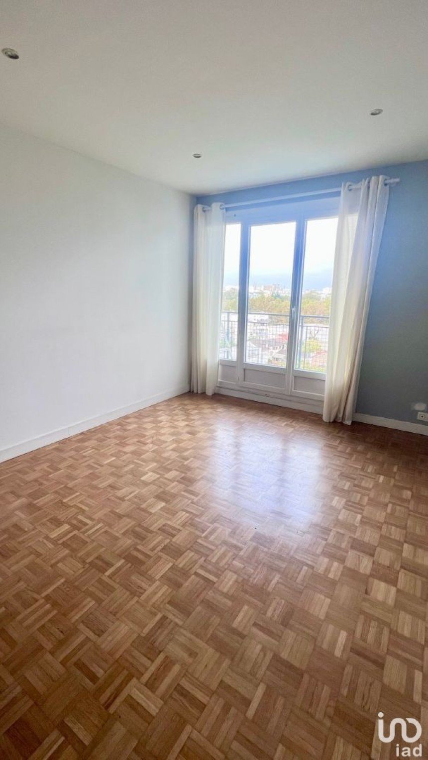 Apartment 2 rooms of 41 m² in Saint-Denis (93200)