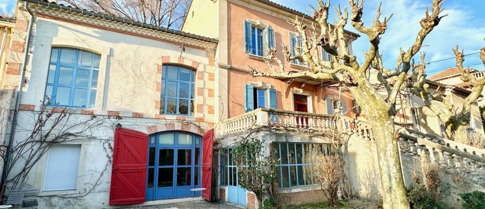 House 6 rooms of 230 m² in Avignon (84000)