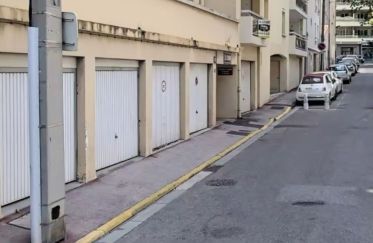 Parking/garage/box de 18 m² à Toulon (83000)