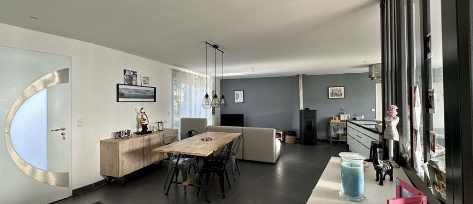 Maison 5 pièces de 122 m² à Mont-près-Chambord (41250)