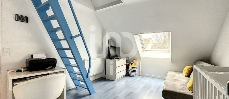 House 5 rooms of 120 m² in Pontault-Combault (77340)