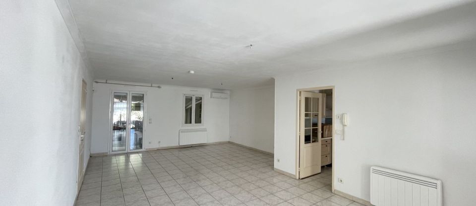 Maison 3 pièces de 188 m² à Milhaud (30540)