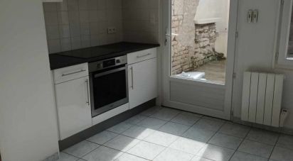 House 4 rooms of 77 m² in Luçon (85400)