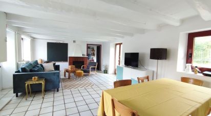 Maison 5 pièces de 107 m² à Saint-Aubin-du-Cormier (35140)