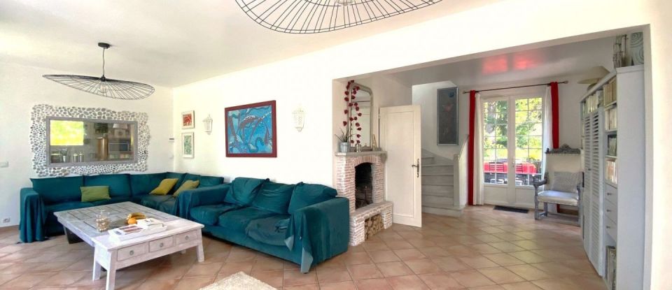 Mansion 7 rooms of 185 m² in Montfort-l'Amaury (78490)
