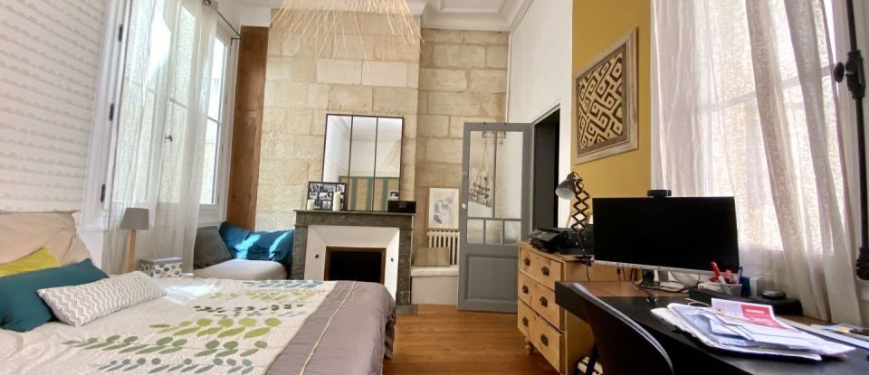 Appartement 4 pièces de 129 m² à Bordeaux (33000)