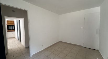 Appartement 3 pièces de 73 m² à Grillon (84600)