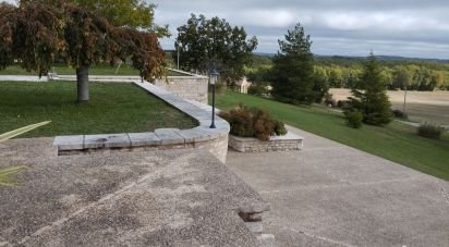 House 8 rooms of 194 m² in Montcuq-en-Quercy-Blanc (46800)