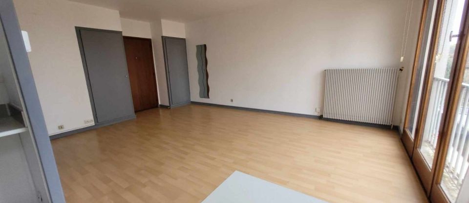 Apartment 1 room of 30 m² in Bordeaux (33000)