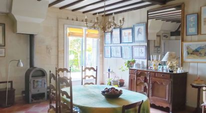 House 7 rooms of 203 m² in Fronsac (33126)