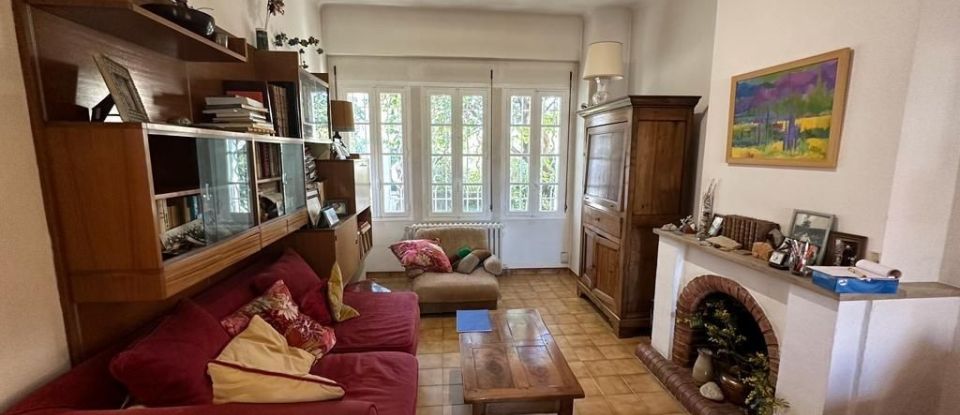 House 7 rooms of 141 m² in Marseille (13009)