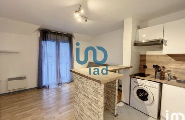 Apartment 1 room of 22 m² in Pontault-Combault (77340)