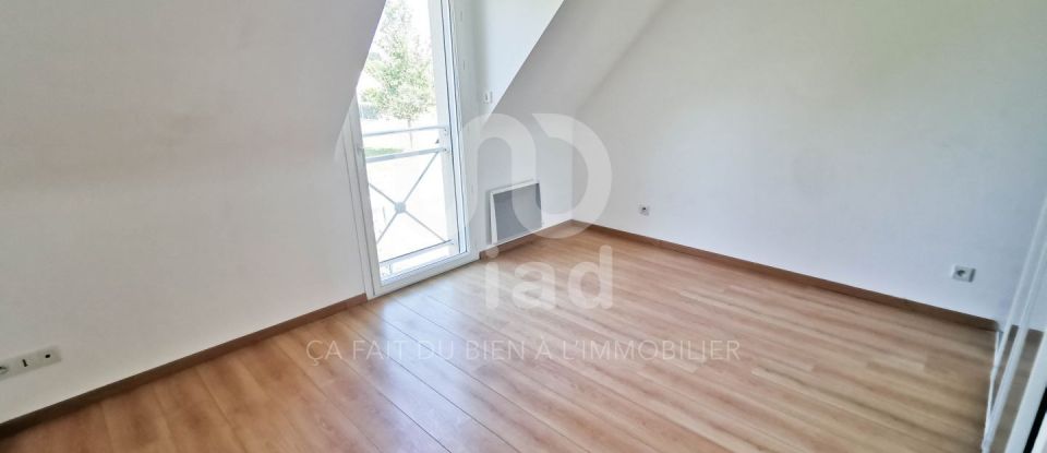 House 5 rooms of 110 m² in Saint-Pern (35190)