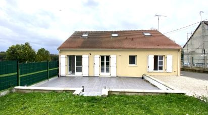 House 6 rooms of 117 m² in Saint-Soupplets (77165)