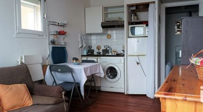 Apartment 1 room of 14 m² in Leucate (11370)