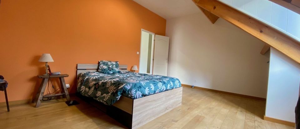 House 9 rooms of 200 m² in Bagnères-de-Bigorre (65200)