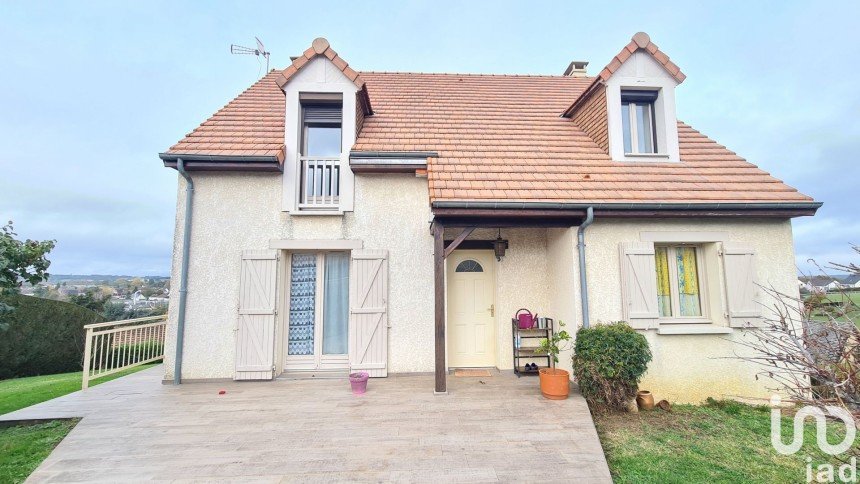 House 5 rooms of 116 m² in Vibraye (72320)