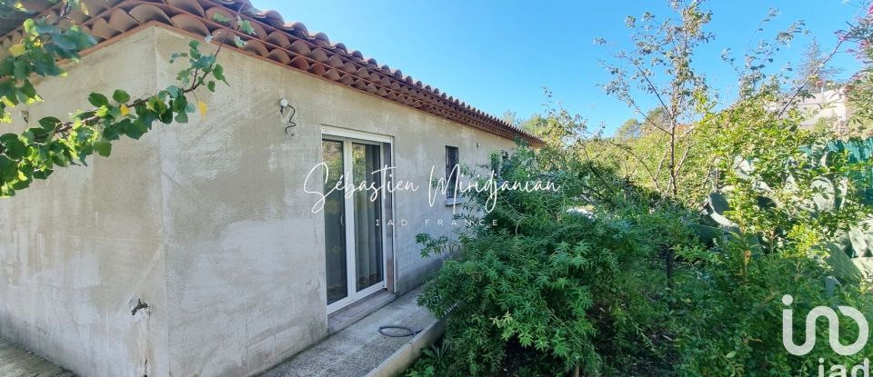 House 10 rooms of 232 m² in Cuers (83390)