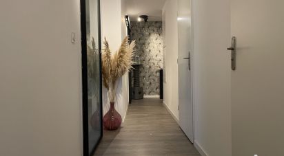 Appartement 3 pièces de 68 m² à Comines (59560)
