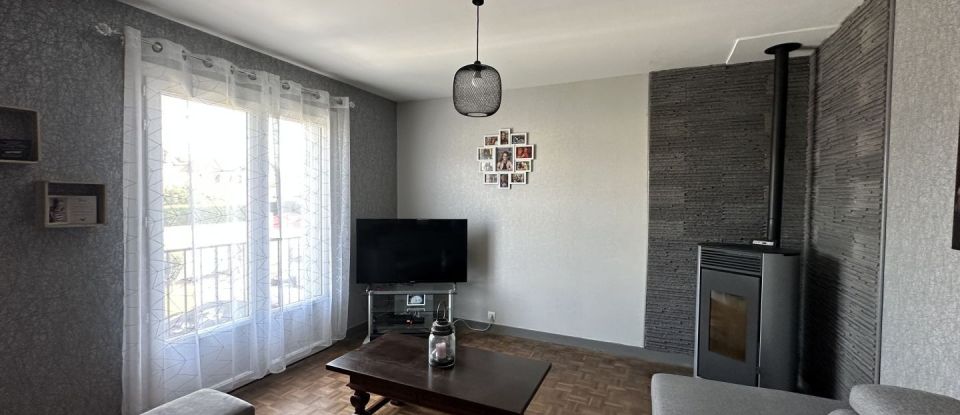 House 4 rooms of 105 m² in Adriers (86430)