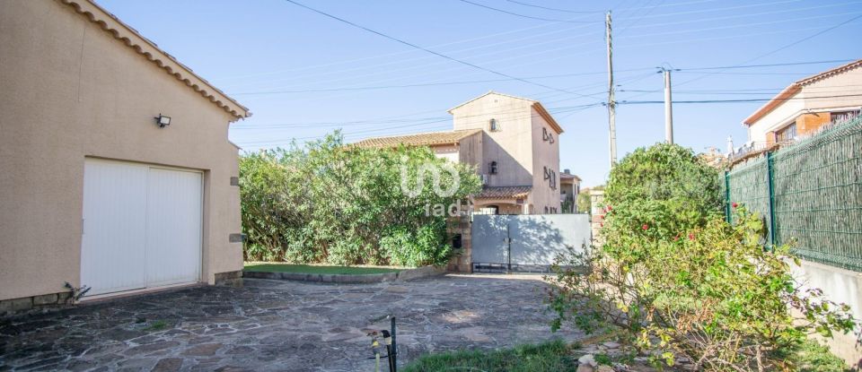 House 4 rooms of 98 m² in Fréjus (83600)