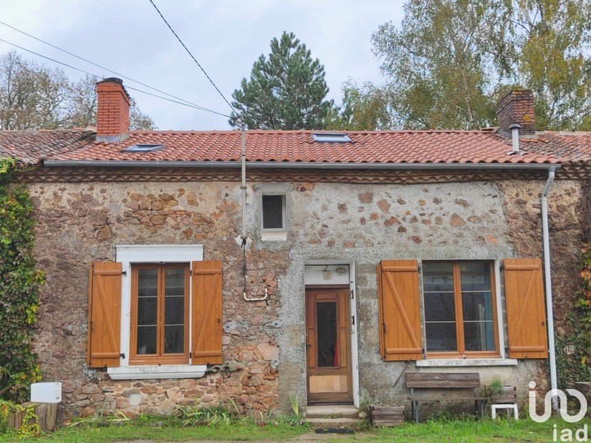 House 4 rooms of 98 m² in Chirac (16150)