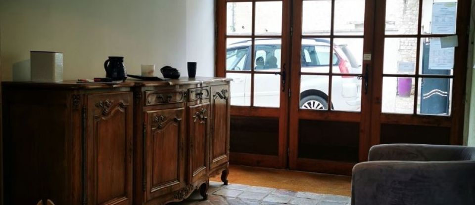 House 12 rooms of 260 m² in La Roche-Posay (86270)