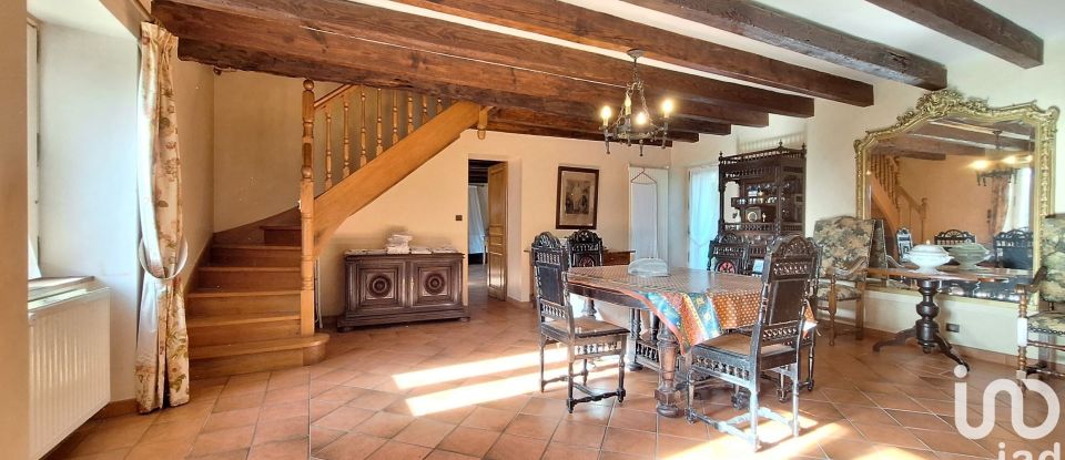 House 7 rooms of 207 m² in Guémené-Penfao (44290)