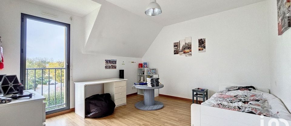 Maison 7 pièces de 180 m² à Bourgbarré (35230)
