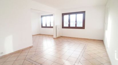 Apartment 3 rooms of 82 m² in Fleury-les-Aubrais (45400)