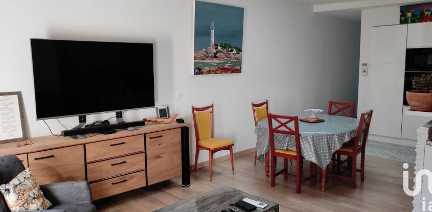 Apartment 3 rooms of 73 m² in Mèze (34140)