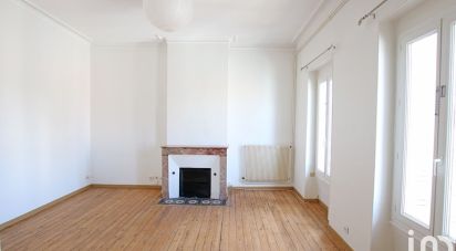 Apartment 3 rooms of 70 m² in Bordeaux (33000)