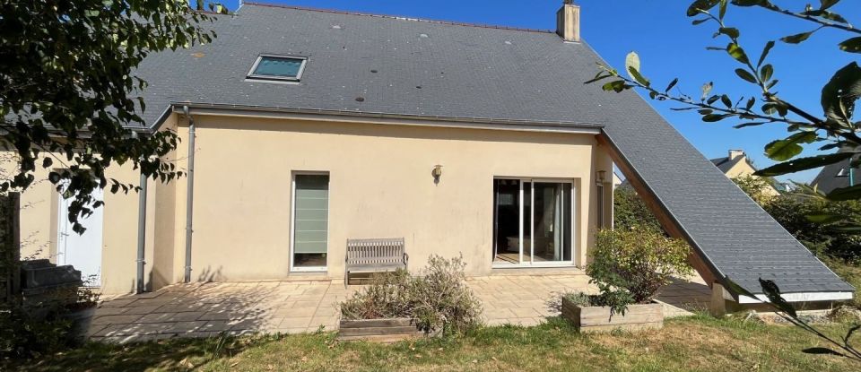 House 6 rooms of 122 m² in Pont-Hébert (50880)