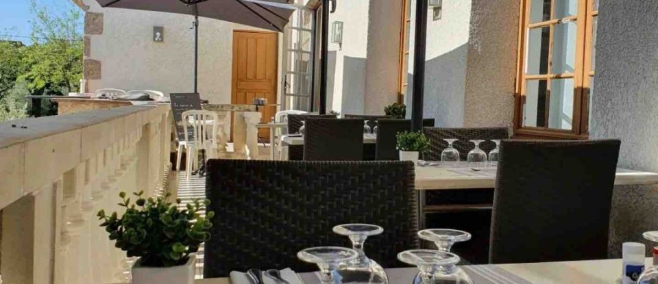 Hotel-restaurant of 734 m² in Valros (34290)