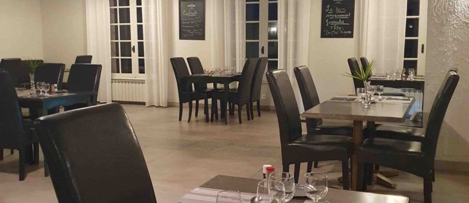 Hotel-restaurant of 734 m² in Valros (34290)