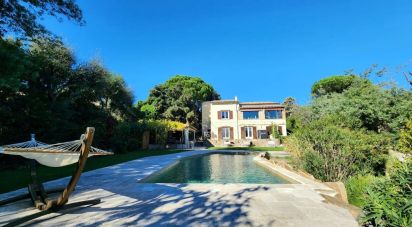 House 6 rooms of 185 m² in Sainte-Maxime (83120)
