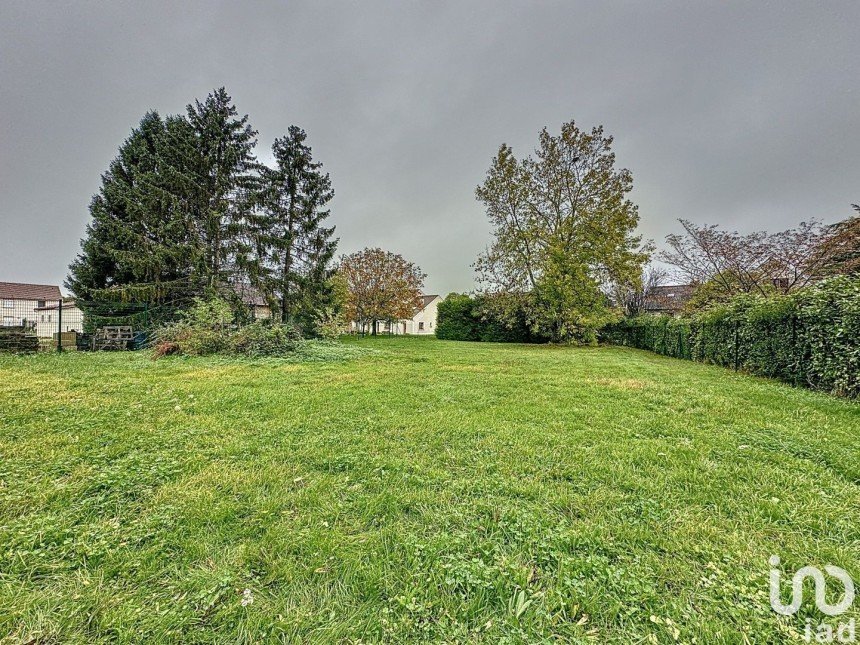 Land of 829 m² in Favières (77220)