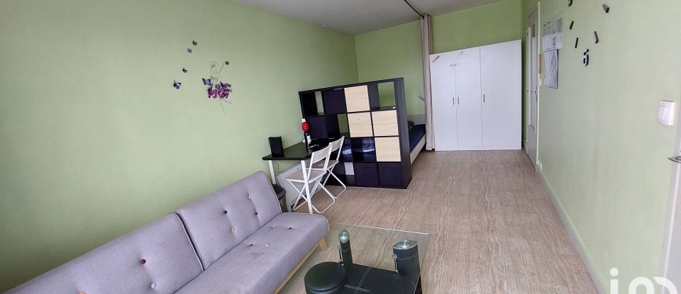 Apartment 1 room of 27 m² in Malakoff (92240)