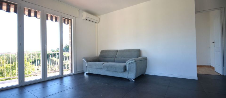 Apartment 3 rooms of 72 m² in Vence (06140)