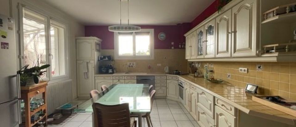 House 4 rooms of 74 m² in Lalinde (24150)