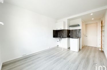 Apartment 1 room of 15 m² in Melun (77000)