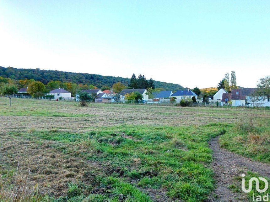 Terrain de 6 220 m² à Acquigny (27400)