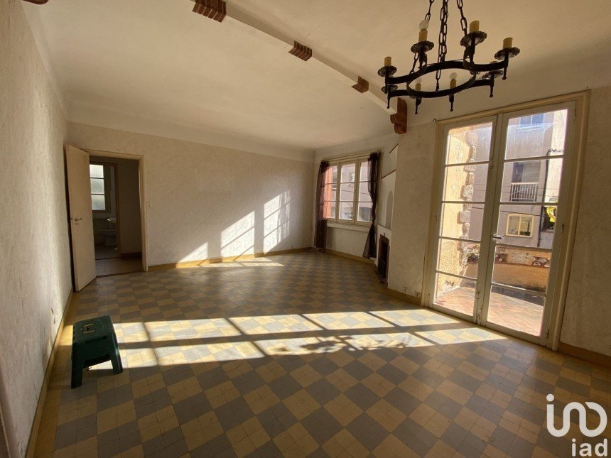 Maison 7 pièces de 157 m² à Saint-Raphaël (83700)