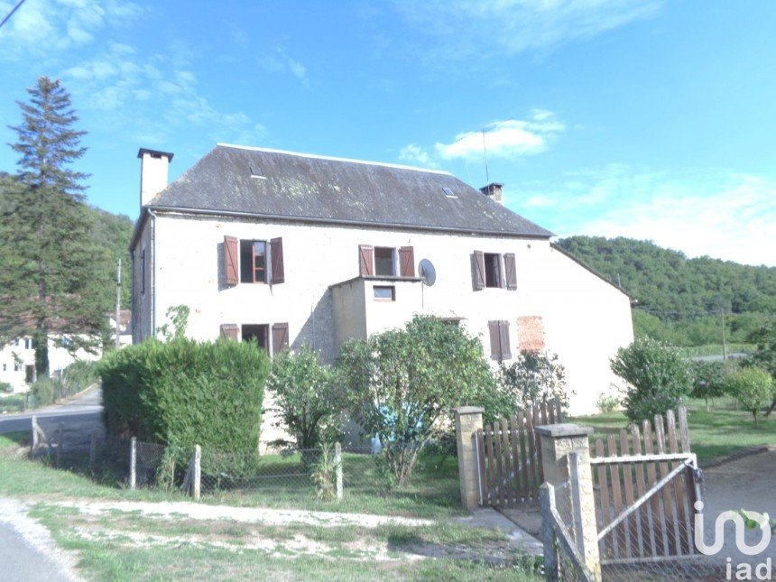 House 9 rooms of 185 m² in Le Roc (46200)