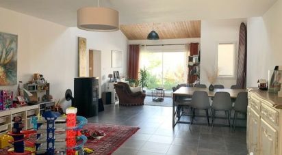 House 5 rooms of 161 m² in Nuaillé-d'Aunis (17540)