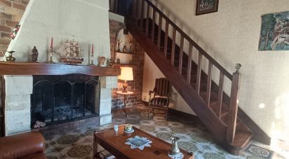 House 4 rooms of 138 m² in Cussac-Fort-Médoc (33460)