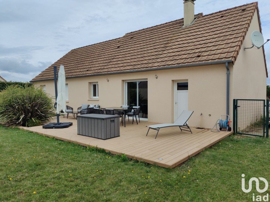 House 6 rooms of 93 m² in Neuvillalais (72240)